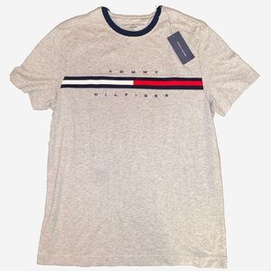 Tommy Hilfiger Men’s short sleeve T-Shirt - Size M